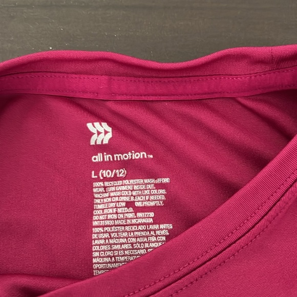 All in Motion Set of 3 Tshirts and 1 pair of shorts - Picture 6 of 10